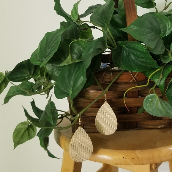 RADICAL WRITER BASKET DROP EARRINGS - Picture 2 of 5